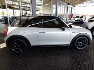 MINI Hatch Cooper Hatch 3-door - Image 8