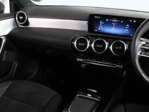 Mercedes-Benz A-Class A200 hatch Progressive - Image 11