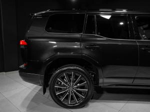 Lexus GX 550 SE - Image 4