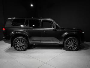Lexus GX 550 SE - Image 5