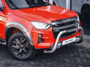 Isuzu D-Max 3.0TD double cab V-Cross 4x4 - Image 2