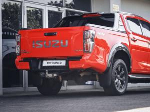Isuzu D-Max 3.0TD double cab V-Cross 4x4 - Image 9