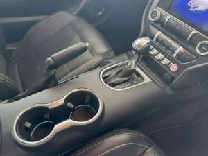 Ford Mustang 5.0 GT fastback - Image 11