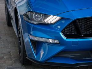 Ford Mustang 5.0 GT fastback - Image 4