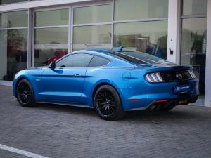 Ford Mustang 5.0 GT fastback - Image 6