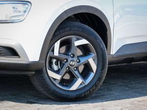 Hyundai Venue 1.0T Fluid auto - Image 3