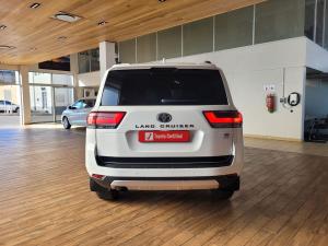 Toyota Land Cruiser 300 3.5T GR-Sport - Image 5