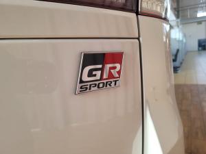 Toyota Land Cruiser 300 3.5T GR-Sport - Image 6