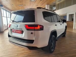 Toyota Land Cruiser 300 3.5T GR-Sport - Image 7