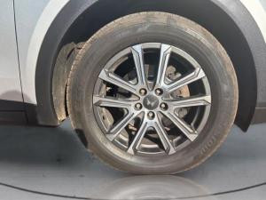 Mahindra XUV700 2.0T AX7L - Image 12