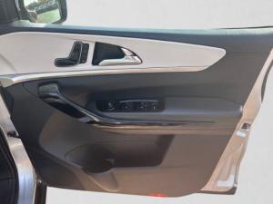 Mahindra XUV700 2.0T AX7L - Image 13