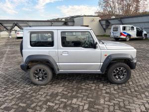 Suzuki Jimny 1.5 GLX AllGrip 3-door manual - Image 3