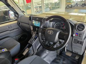 Toyota Land Cruiser 79 2.8GD-6 double cab auto - Image 7