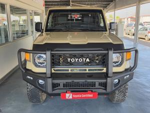 Toyota Land Cruiser 79 2.8GD-6 double cab auto - Image 4