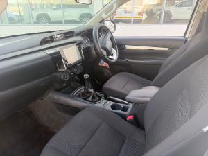 Toyota Hilux 2.4GD-6 single cab Raider manual - Image 7