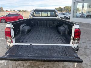 Toyota Hilux 2.4GD-6 single cab Raider manual - Image 13