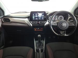 Toyota Starlet Cross 1.5 XR manual - Image 6