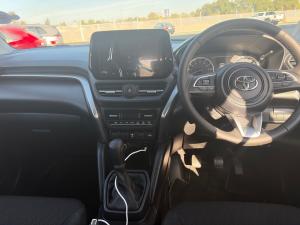 Toyota Urban Cruiser 1.5 XR manual - Image 6