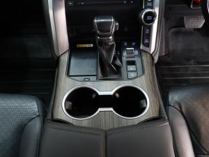 Toyota Land Cruiser 300 3.3D ZX - Image 12