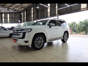 Toyota Land Cruiser 300 3.3D ZX - Image 24