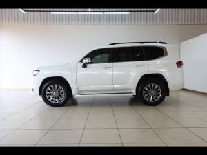 Toyota Land Cruiser 300 3.3D ZX - Image 26