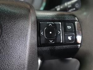 Toyota Hilux 2.4GD-6 single cab 4x4 Raider manual - Image 9