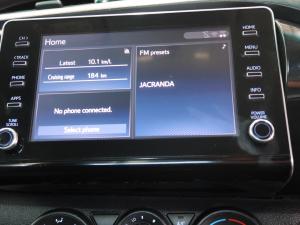 Toyota Hilux 2.4GD-6 single cab 4x4 Raider manual - Image 13