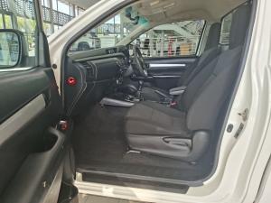 Toyota Hilux 2.4GD-6 4x4 SRX - Image 7