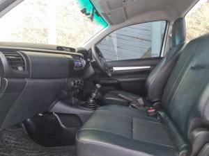 Toyota Hilux 2.0 single cab S (aircon) - Image 7