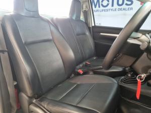 Toyota Hilux 2.0 single cab S (aircon) - Image 12