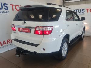 Toyota Fortuner 3.0D-4D auto - Image 2