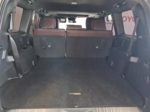 Toyota Land Cruiser Prado 2.8GD VX-R - Image 18