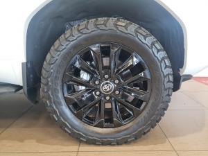Toyota Land Cruiser Prado 2.8GD VX-L - Image 19