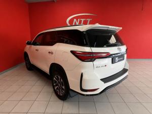 Toyota Fortuner 2.4GD-6 4X4 automatic - Image 9