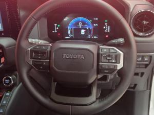 Toyota Prado TX 2.8GD automatic - Image 8