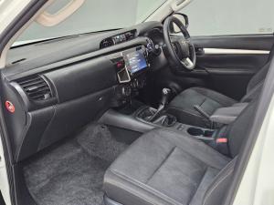Toyota Hilux 2.4 GD-6 Raider 4X4 automaticD/C - Image 7