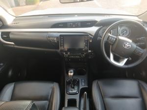 Toyota Hilux 2.8 GD-6 Raider 4X4 automaticD/C - Image 6