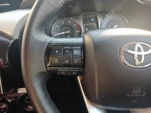 Toyota Hilux 2.8 GD-6 Raider 4X4 automaticD/C - Image 9