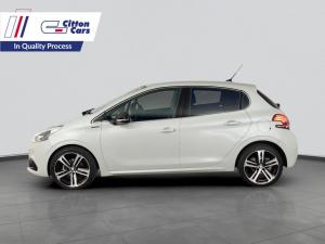 Peugeot 208 1.2T Puretech GT Line automatic 5-Door - Image 2
