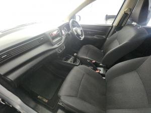 Suzuki Ertiga 1.5 GA - Image 10