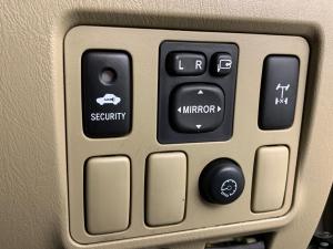 Toyota Fortuner 3.0D-4D Raised Body - Image 13