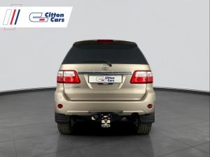Toyota Fortuner 3.0D-4D Raised Body - Image 4