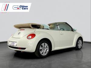 Volkswagen Beetle 2.0 Cabriolet - Image 5
