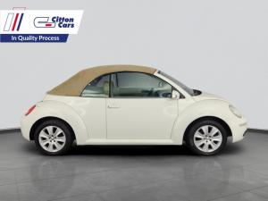 Volkswagen Beetle 2.0 Cabriolet - Image 5