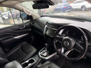 Nissan Navara 2.5DDTI LE/LE Plus 4X4 automatic D/C - Image 11