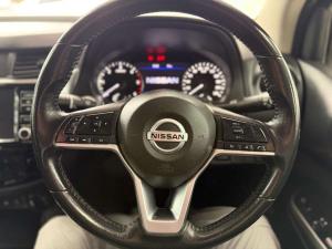 Nissan Navara 2.5DDTI LE/LE Plus 4X4 automatic D/C - Image 13