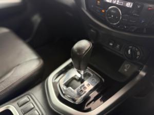 Nissan Navara 2.5DDTI LE/LE Plus 4X4 automatic D/C - Image 18