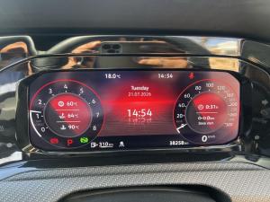 Volkswagen Golf R - Image 13