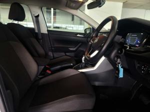 Volkswagen Polo hatch 1.0TSI Life auto - Image 25
