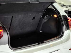 Volkswagen Polo hatch 1.0TSI Life auto - Image 27